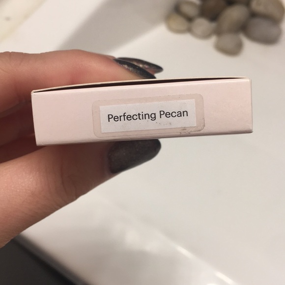 HONEST BEAUTY Concealer Duo In “Perfecting Pecan” - Picture 2 of 4